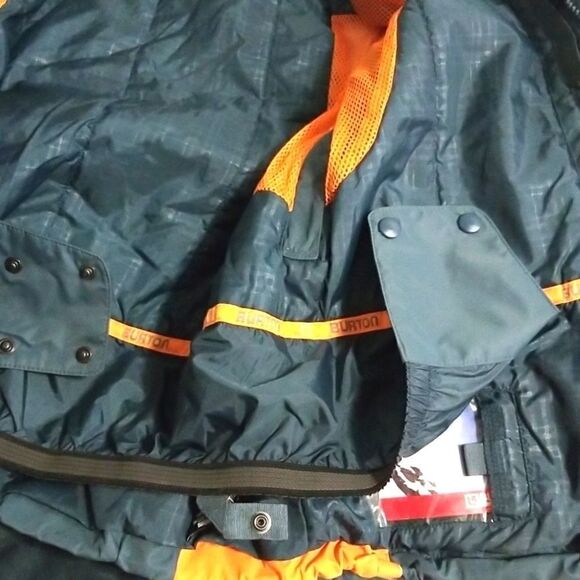 Burton Jacket Women's Size Small Insulated Snow Board NWT Activewear Outdoors - Picture 16 of 16